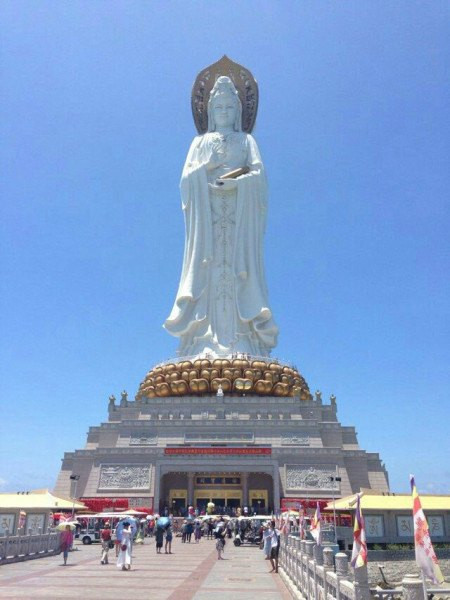 《环太平洋:雷霆再起》独特机甲未负期待!最喜欢军刀雅典娜|十大外围足球平台app手机版(图1) 十大外围足球平台app