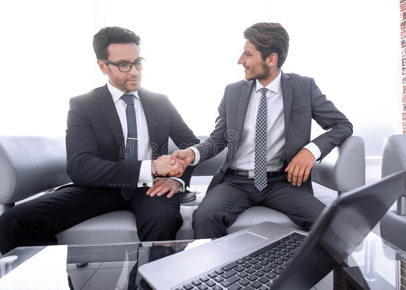 十大外围足球平台app手机版